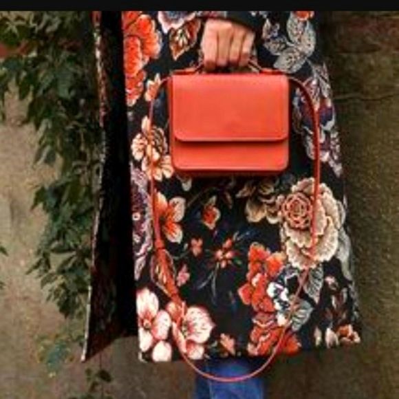 FEED "BLAIR" BAG IN BRICK RED BY EADIE BLAIR - Picture 4 of 8